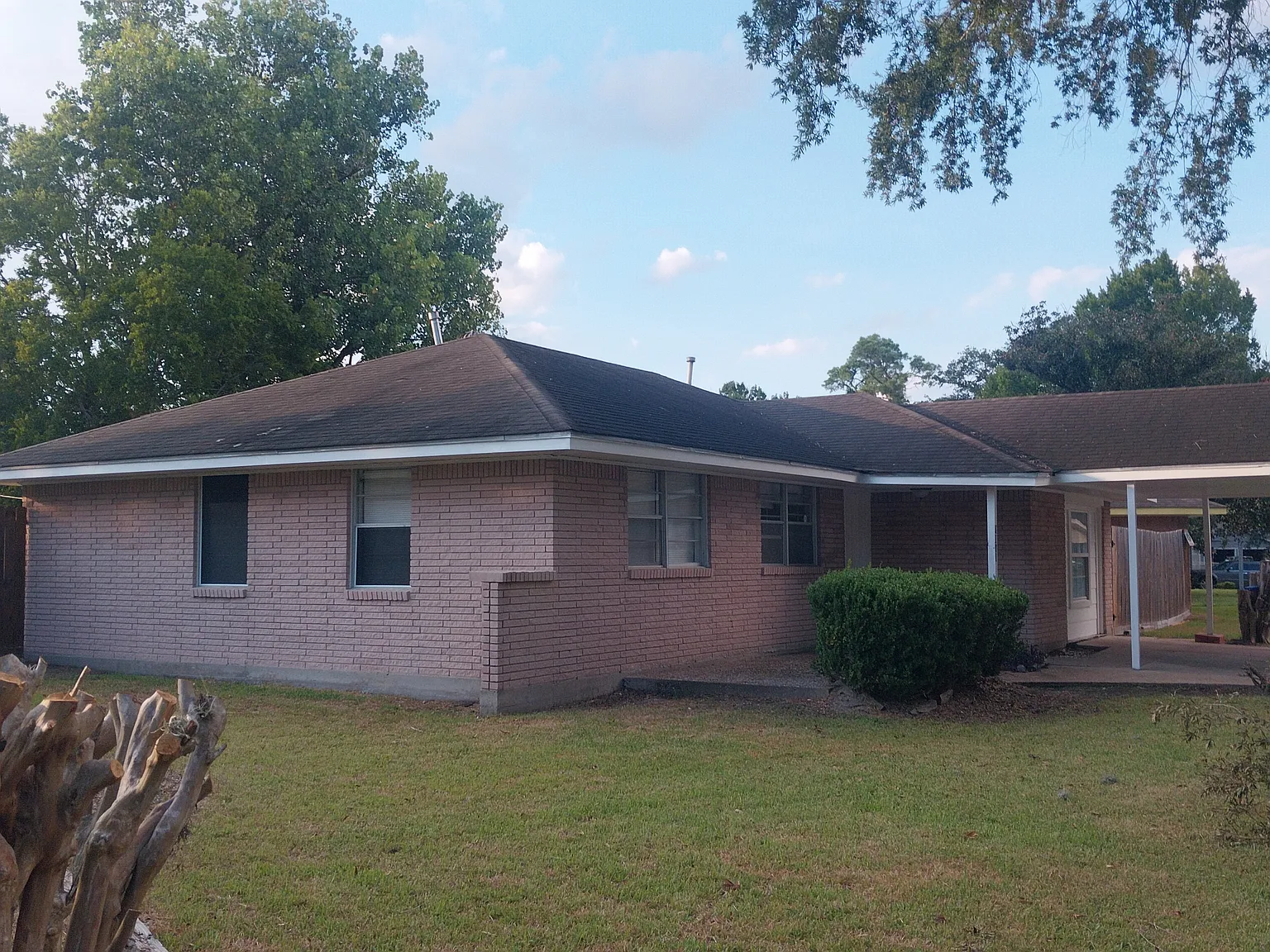 3 bed, 1360 sqft, $1,700 — Photo 2