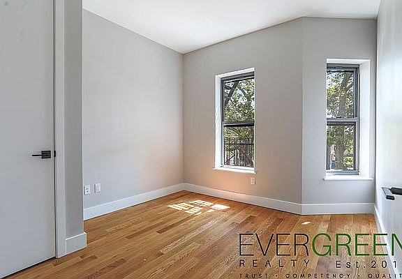 4th image of 228 New York Ave #A3