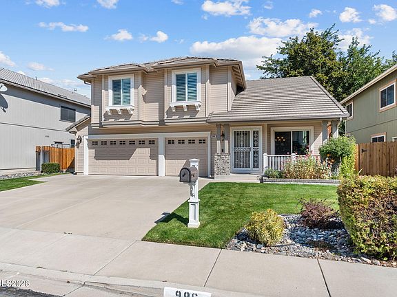 3rd image of 996 Country Ridge Dr