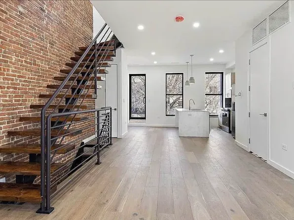 181 Kosciusko Street image 7 of 22