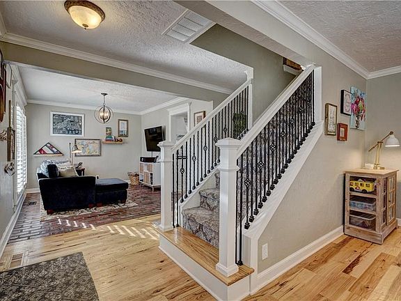 2nd image of 120 Merkle Dr