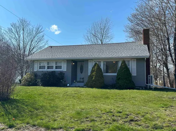 54 Waterloo St, Queens, NS B0T 1K0