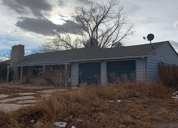 3rd image of 425 G Ave