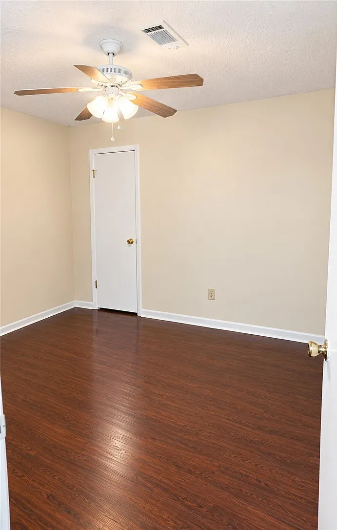 3 bed, 1633 sqft, $1,500 — Photo 4