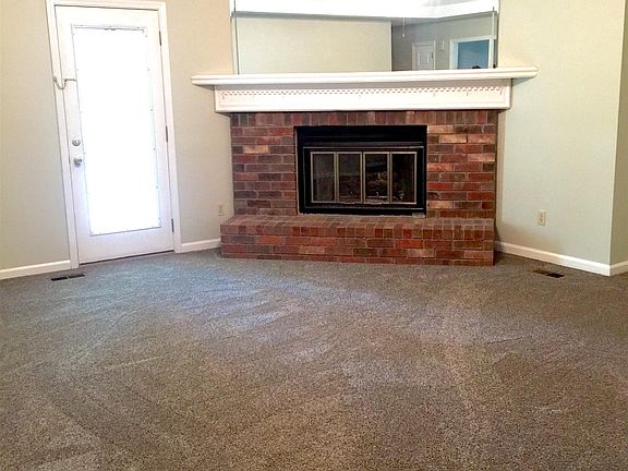 5th image of 106 Lori Lee Dr