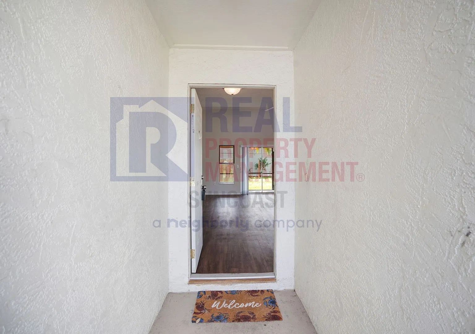 Lovely 3 Bed 2 Bath in Bradenton available now!! — Photo 4