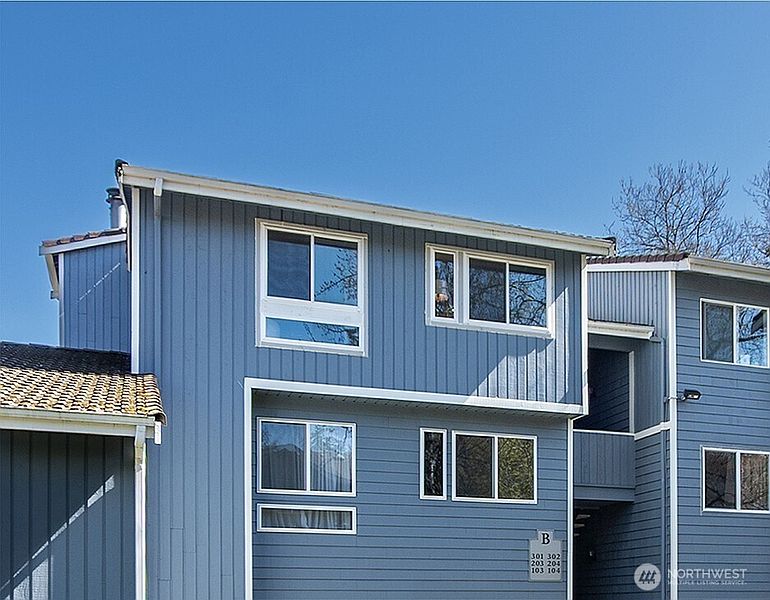 2nd image of 4120 212th Street SW #B301