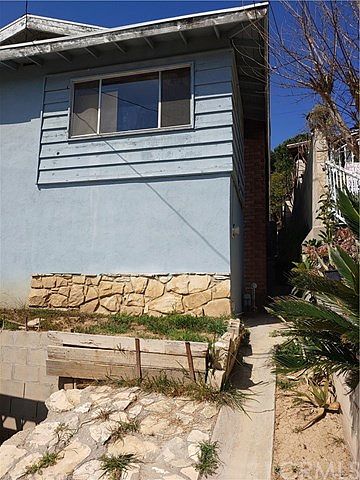 2nd image of 1211 Dickson Ave
