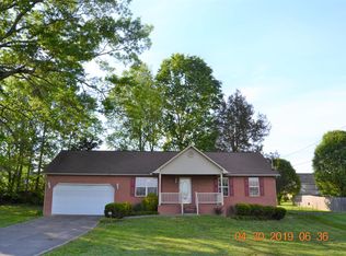 371 Acorn Dr, Corryton, TN 37721