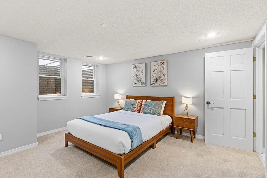 3 bed, 2.5 bath, 1331 sqft, $4,000 — Photo 4