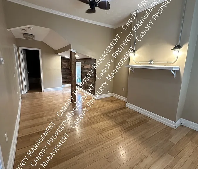 653 Jackson St — Photo 2