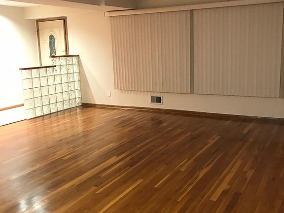 4th image of 432 Jefferson Ave APT 1