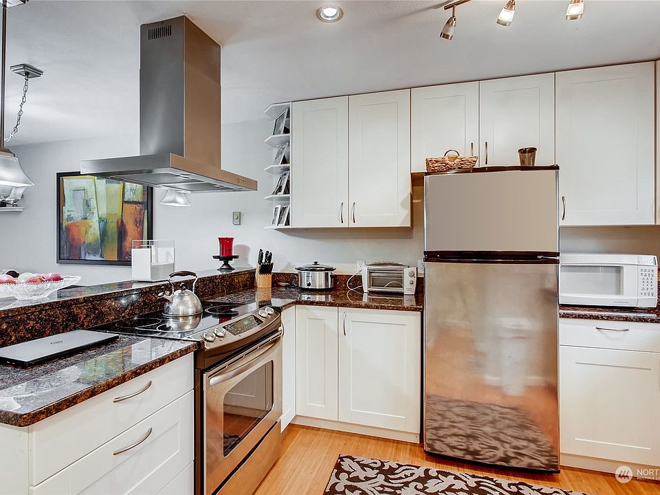 1st image of 10648 SE 254th Pl APT I3
