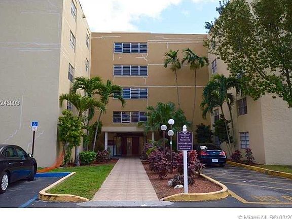 2nd image of 6960 Miami Gardens Dr APT 2-124