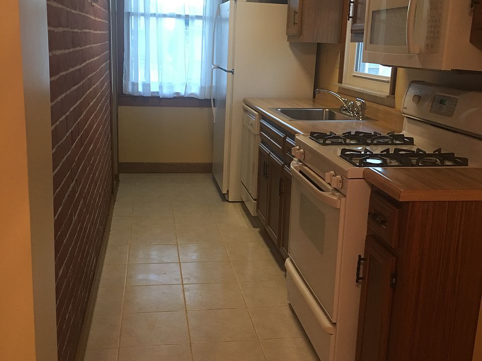 2nd image of 312 Quincy Ave