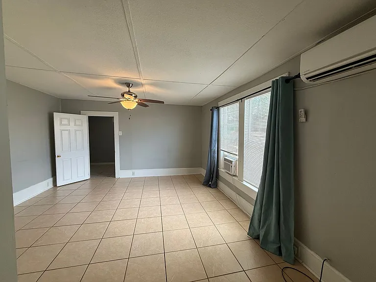 1006 W Chase St #C — Photo 8