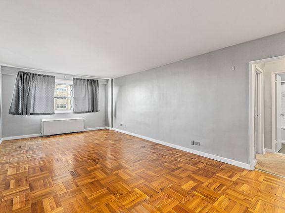 2nd image of 6636 Yellowstone Blvd APT 21A