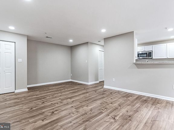 5th image of 7503 Calderon Ct #232
