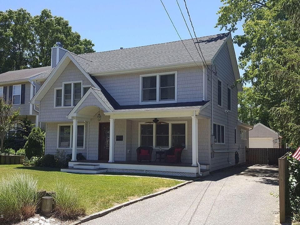 2nd image of 706 Franklin St