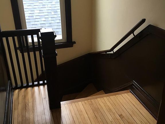 5th image of 4039 N Melvina Ave #2
