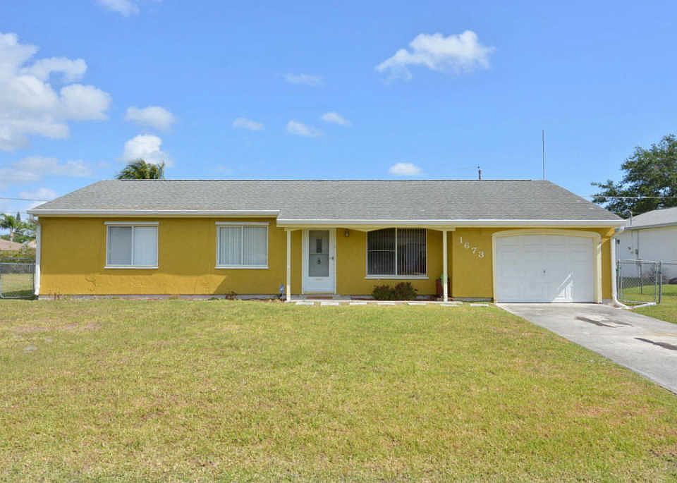 1st image of 1673 SE Grapeland Ave