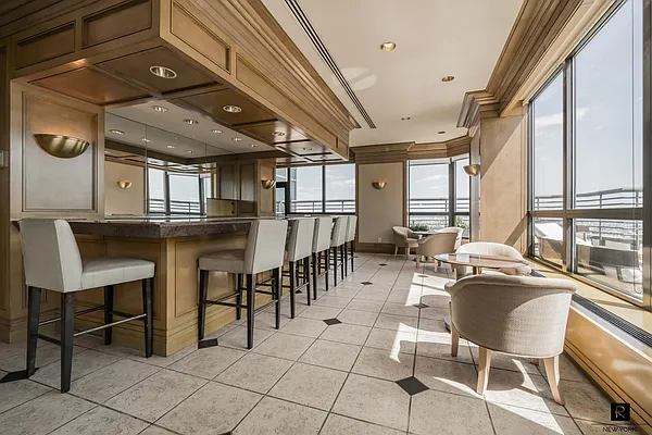 Rented by R New York | media 71