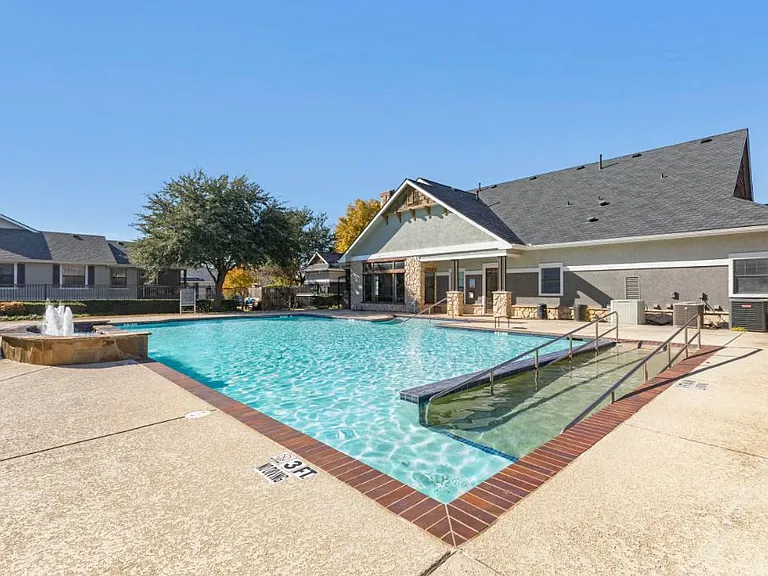 2400 Bolton Boone Dr — Photo 5