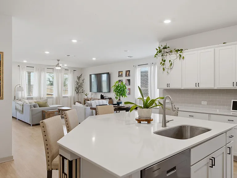 3608 Overlord Ln — Photo 10
