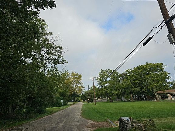 4th image of 1201 Mulberry St