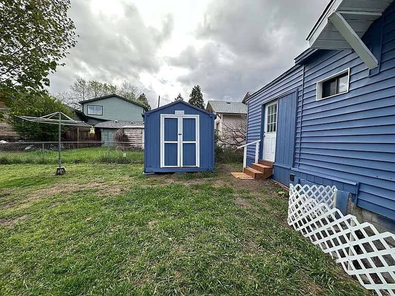 1670 Portland St — Photo 4