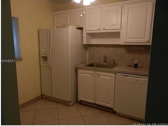 4th image of 100 Lakeview Dr APT 106