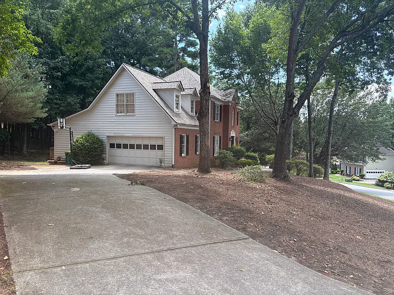 7305 Devonhall Way — Photo 2