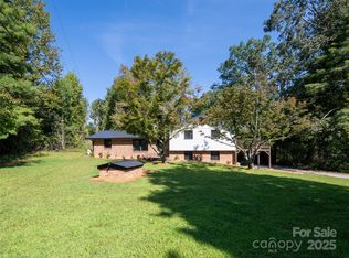 1443 Dana Rd, Hendersonville, NC 28792