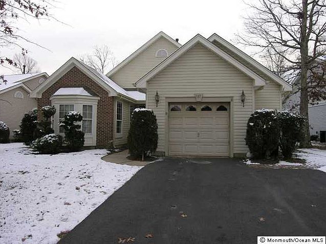 1st image of 111 Driftwood Dr