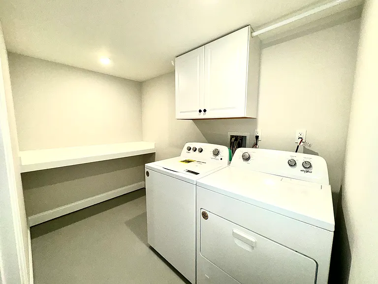 1517 Curtin St #2 — Photo 10