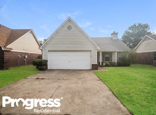 7040 Tudor Ln, Horn Lake, MS 38637