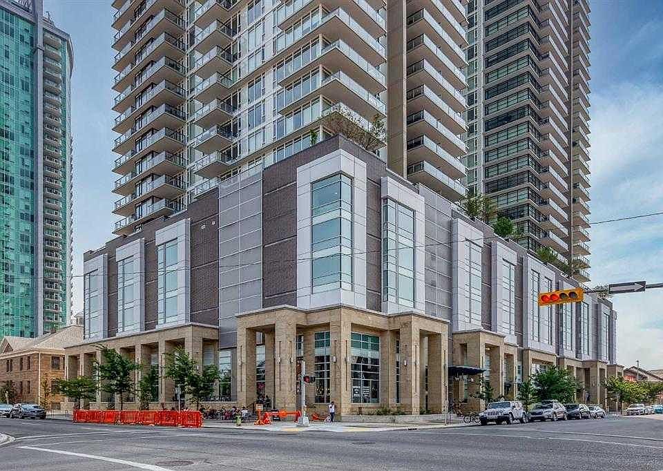 1st image of 1122 W 3rd St SE #1108