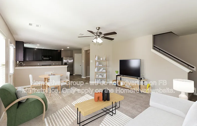 3 bed, 2.0 bath, 2133 sqft, $2,295 — Photo 3