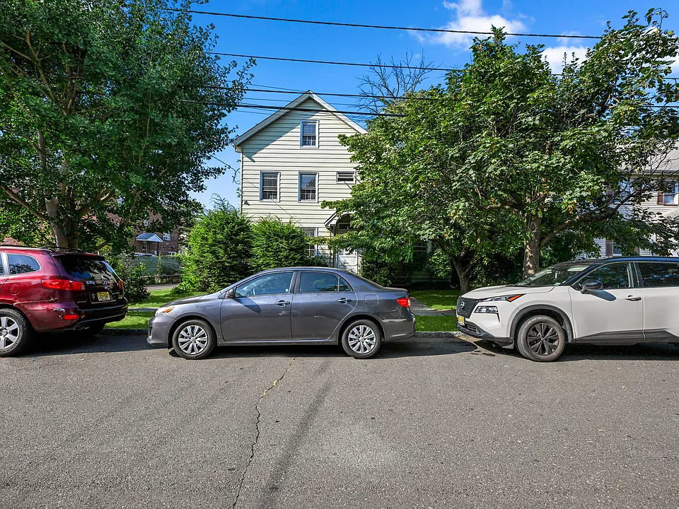 71 Maple St