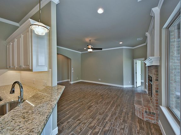 3rd image of 17405 Braken Dr