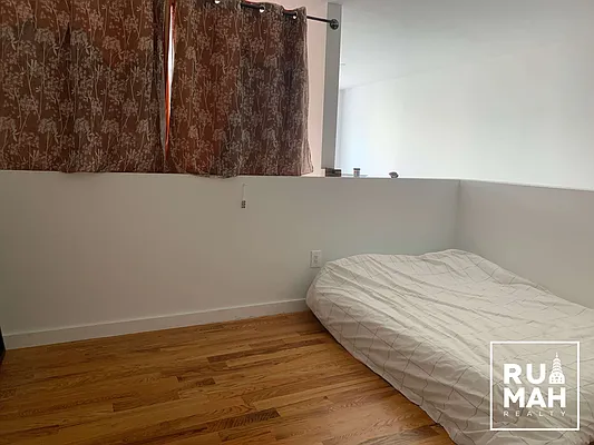 Rented by Rumah Realty Inc | media 19