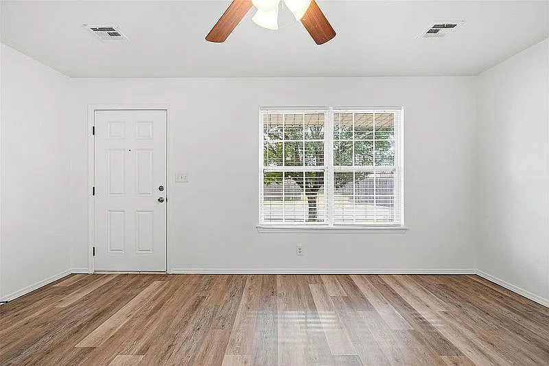 3 bed, 1174 sqft, $1,800 — Photo 4