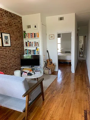 Rented by Pinn Realty | media 27