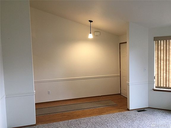 4th image of 11506 232nd Avenue Ct E