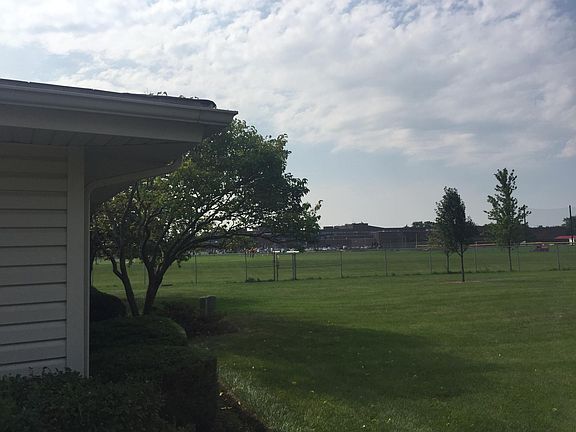 4th image of 210 Kendrick Ct