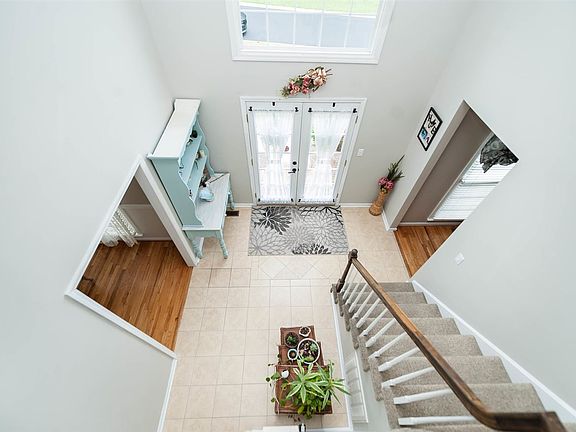 5th image of 310 Oleander Ln