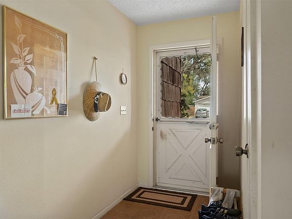 3rd image of 2081 Carson Ave