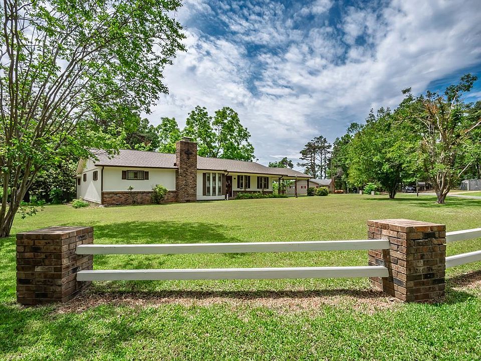 1st image of 23 Lakeside Rd