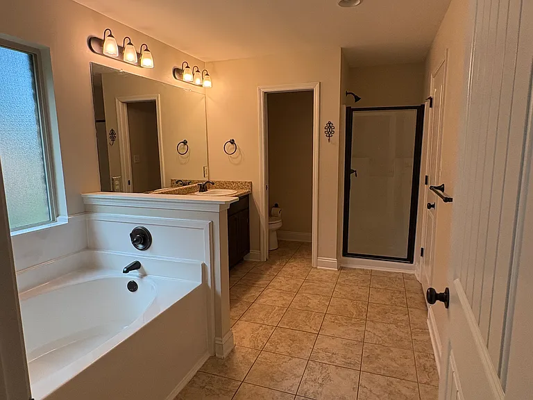 986 Tudor Ln — Photo 11