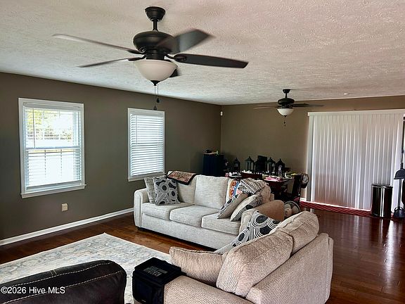 3rd image of 102 Wilderness Drive